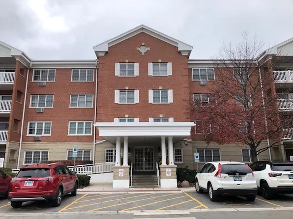 1220 Depot St Unit 211, Glenview, IL 60025