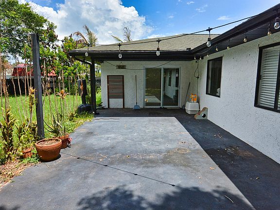 2nd image of 2117 SE East Dunbrooke Circle