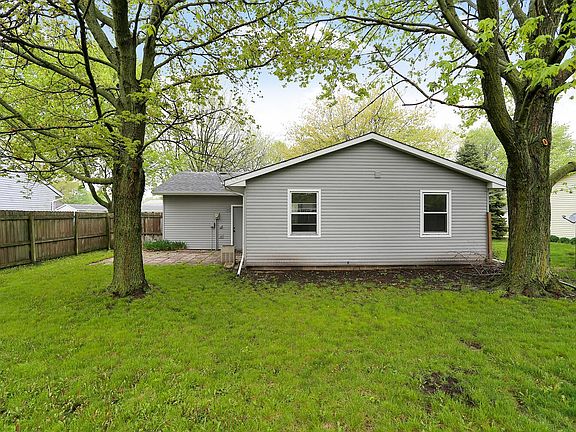 5th image of 614 Creve Coeur Dr