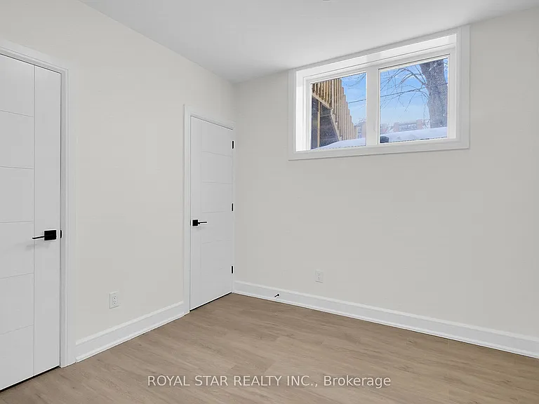 547 Mutual St #BASEMENT — Photo 18