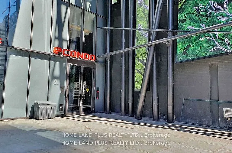 8 Eglinton Ave E #4201 — Photo 1