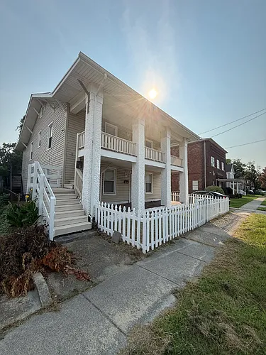 180 W Balview Ave #B Photo 1
