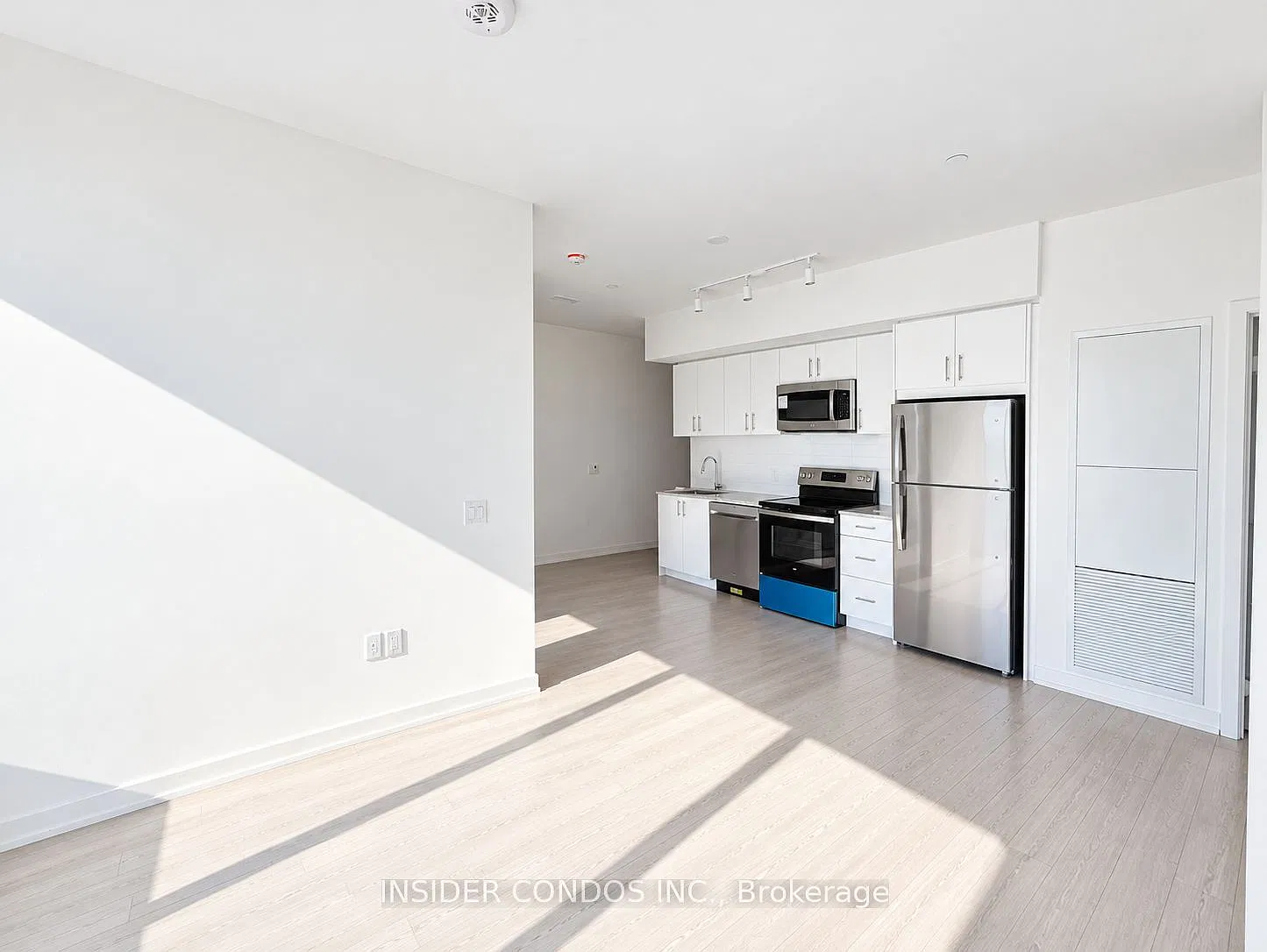 4 bed, $3,200 — Photo 3