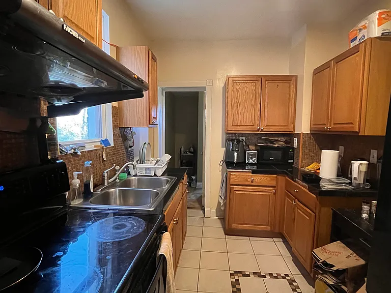 1035 Flemington St — Photo 5
