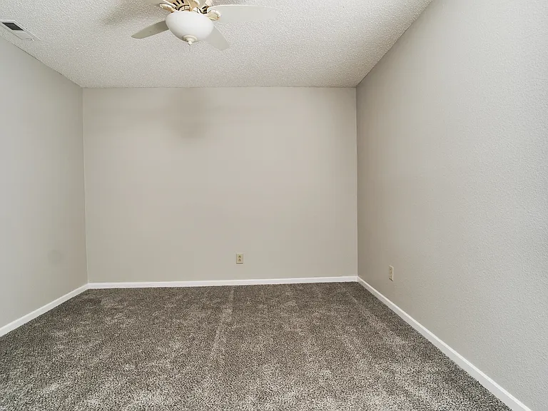 14169 Clapboard Dr — Photo 43