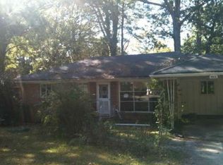 2781 Delowe Dr, East Pt, GA 30344
