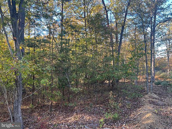 4th image of Dunham Dr