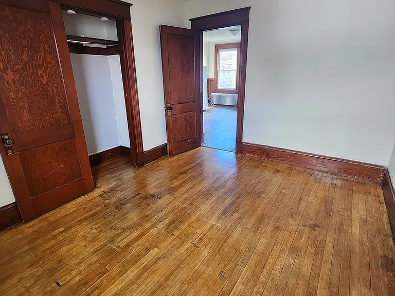 33 Bradley St #3R — Photo 8