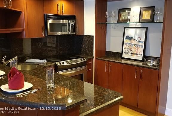 5th image of 3800 Galt Ocean Dr APT 1112