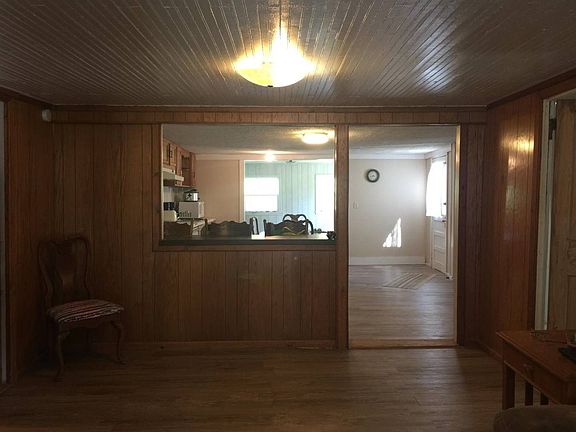 3rd image of 845 Sulphur Creek Rd