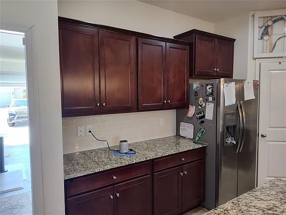 5th image of 7460 Stonebrook Cir