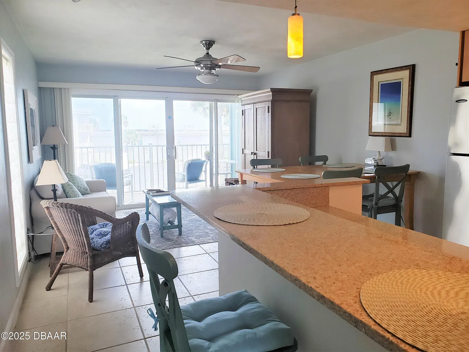 2 bed, 2.0 bath, 889 sqft, $4,800 — Photo 2
