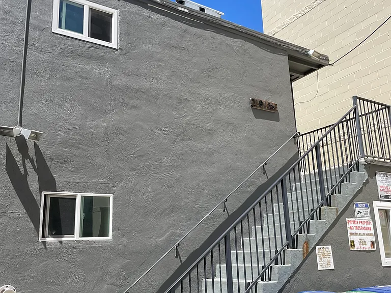 1915 1/2 Addison St #103 — Photo 15