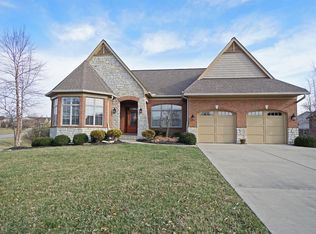 10230 Plantation Pointe Dr, Loveland, OH 45140