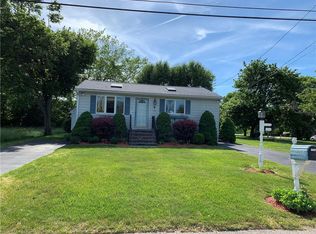11 Bradford Ave, Warwick, RI 02818