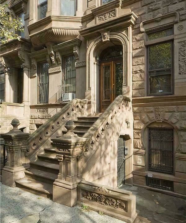 2nd image of 5 W 121st St