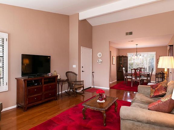 437 Las Palomas Dr-MLS_Size-005-1-Living