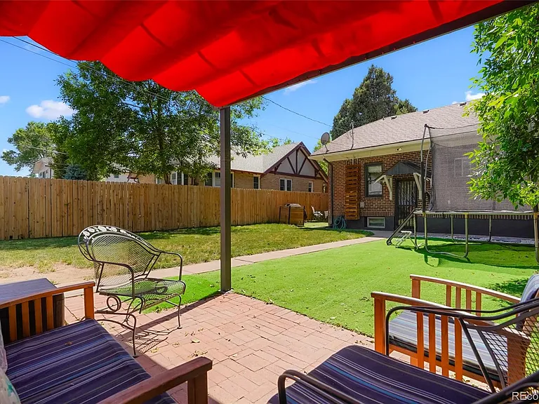 2810 Dahlia St — Photo 15