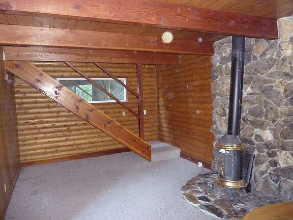 4th image of 7833 Mosquito Rd
