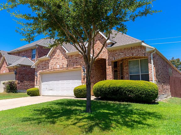2nd image of 2729 Tangerine Ln