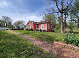 2008 Main St, Lexington, MO 64067