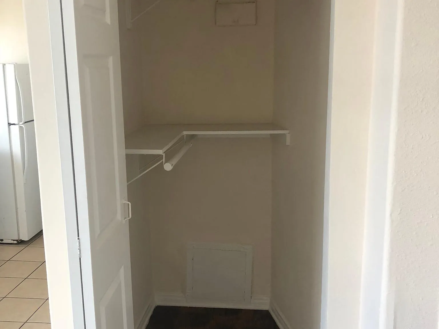 Studio, 400 sqft, $1,325 — Photo 3
