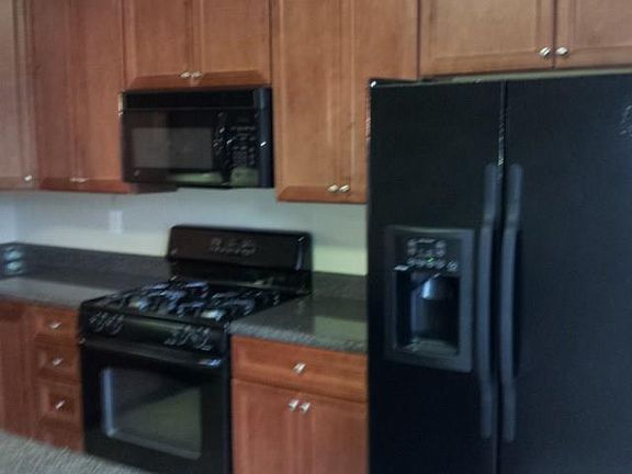 5th image of 1511 Aldershot Ln