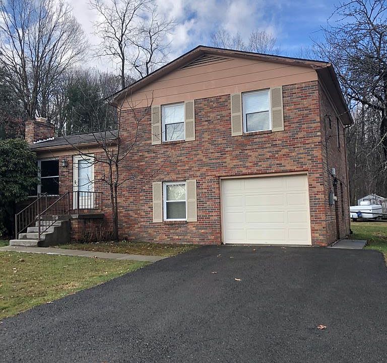 1st image of 206 Briarwood Dr