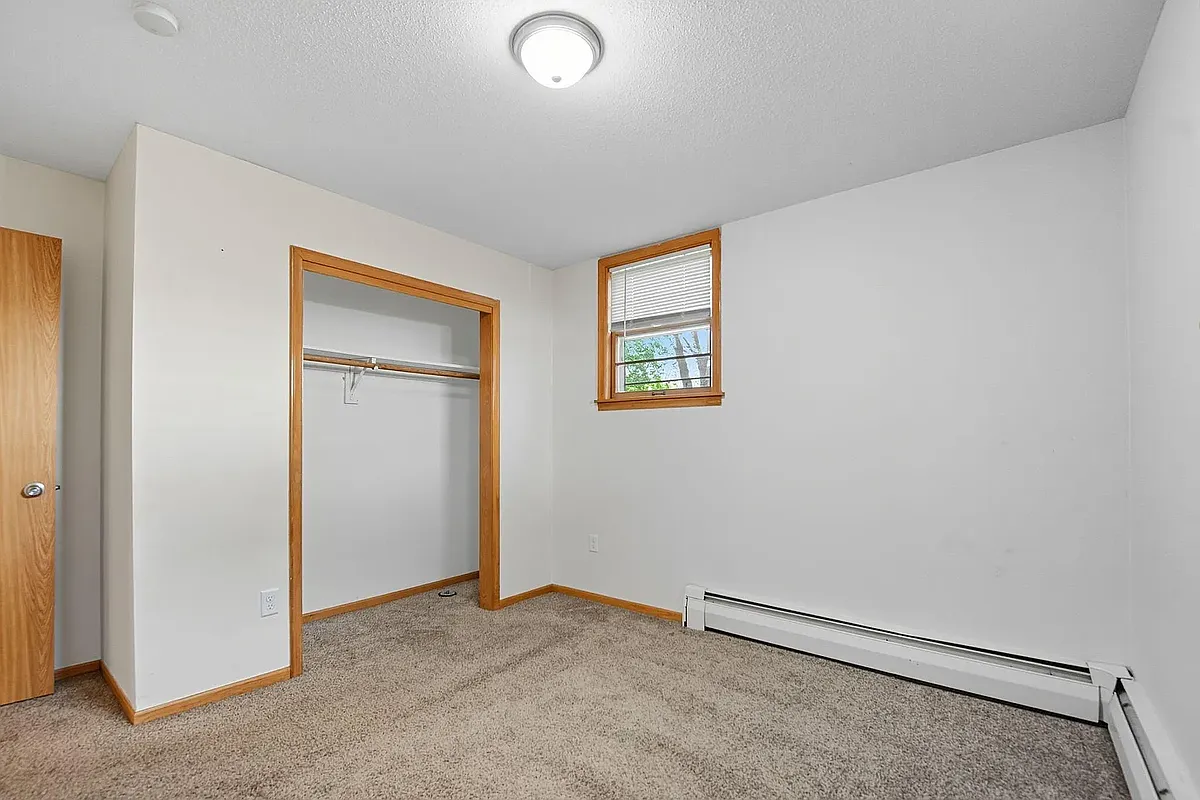 Building Photo - 601 79th Ave NE #2