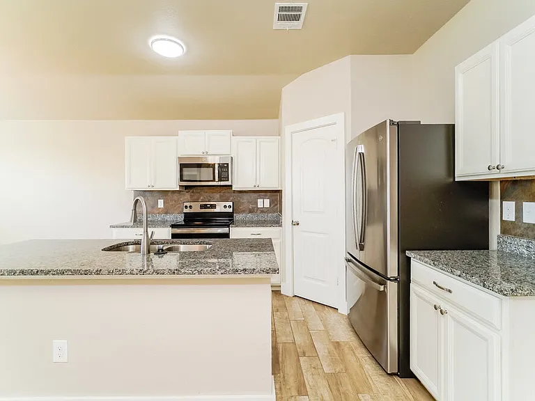 1545 Birmingham Dr — Photo 9