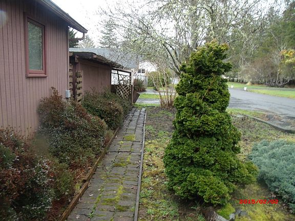 5th image of 101 6th St W
