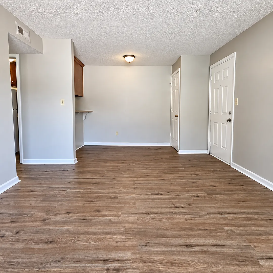 Move In Special! Under New Management - 1br / 1ba Apartment — Photo 4