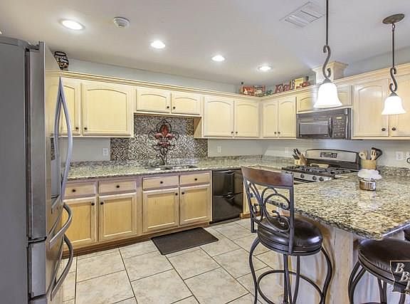 4th image of 148 Blossom Ct
