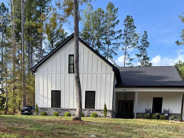 1030 Stonegate Dr, Salisbury, NC 28147