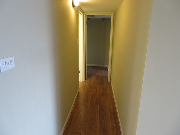 4th image of 5858 W 87th St APT 1B