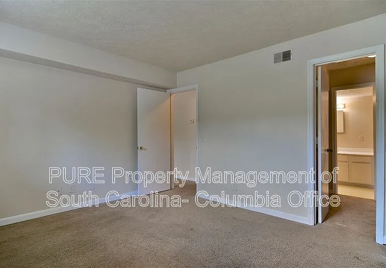 1002 Old Manor Rd — Photo 25