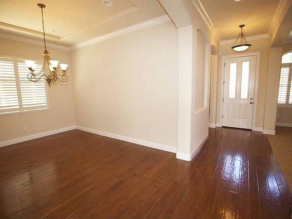 4th image of 1101 McKenny Ct