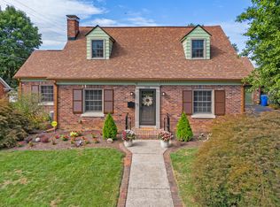 1550 Meadowthorpe Ave, Lexington, KY 40511