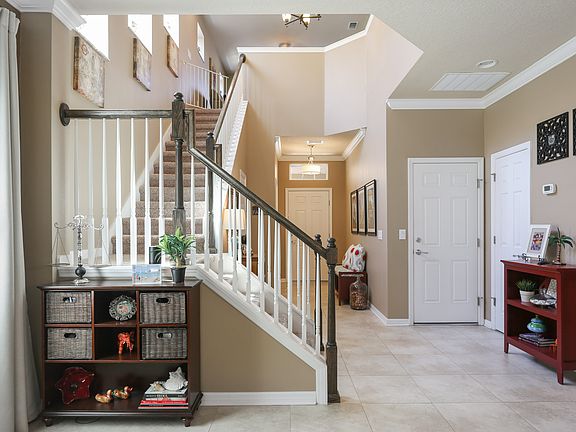 Gorgeous Entry 