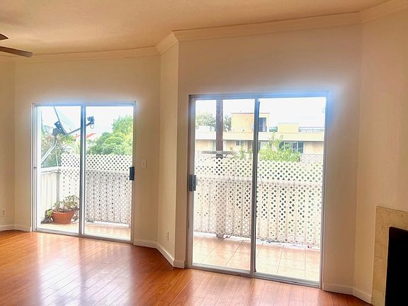 5th image of 5135 Zelzah Ave APT 202
