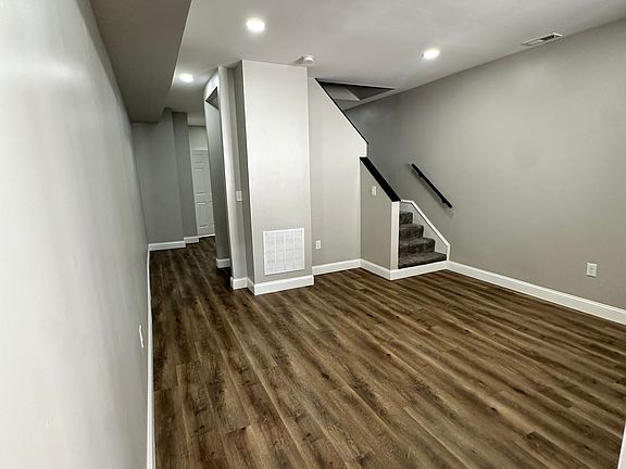 4th image of 3004 Overland Ave