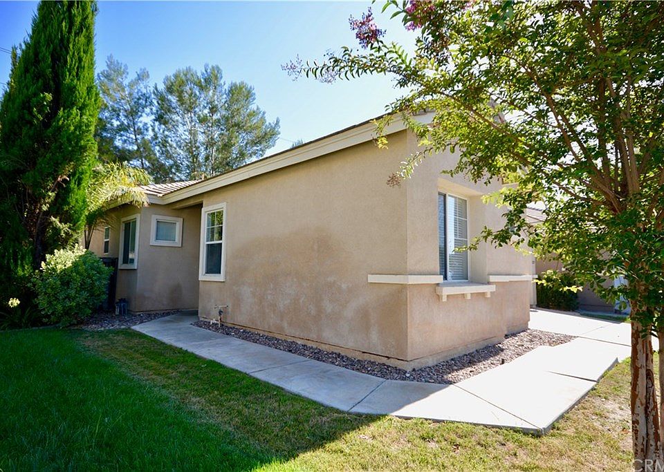 1st image of 32715 Gabbiano Dr