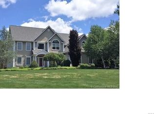 30 Fieldstone Way, Southbury, CT 06488
