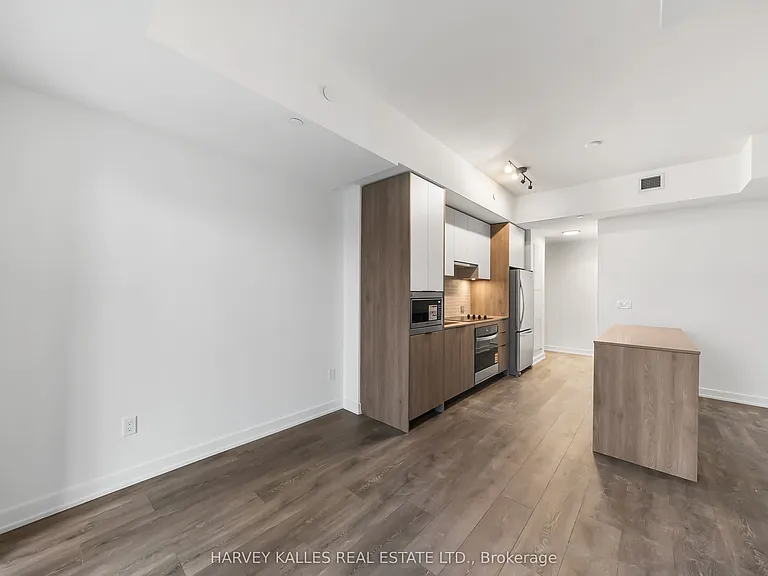 1007 The Queensway #514 — Photo 11