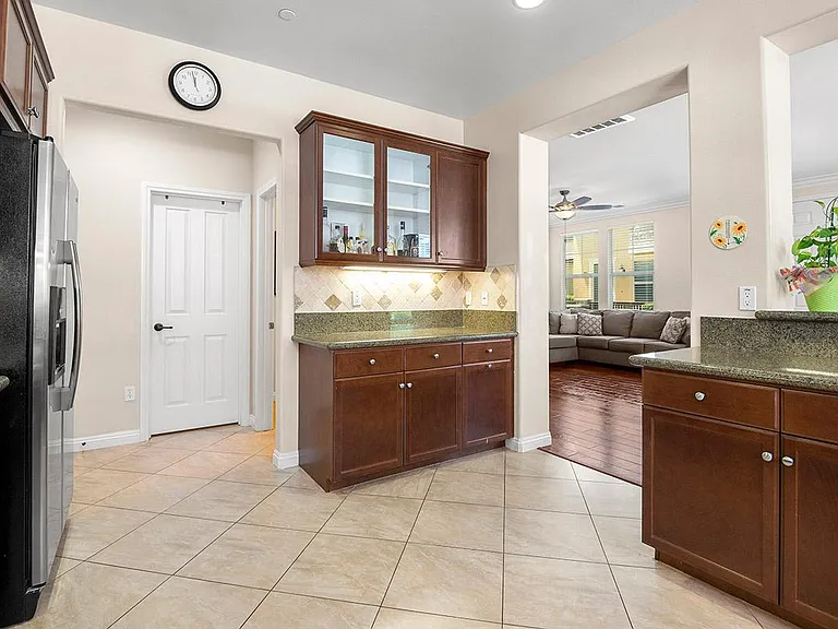 10667 Golden Willow Trl #150 — Photo 18