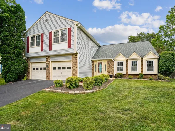 4609 Sand Rock Ln, Chantilly, VA 20151