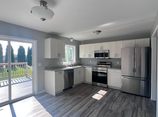 816 N Clover Ln #B, Cottage Grove, WI 53527