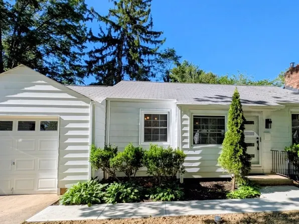 30 French St, Berea, OH 44017