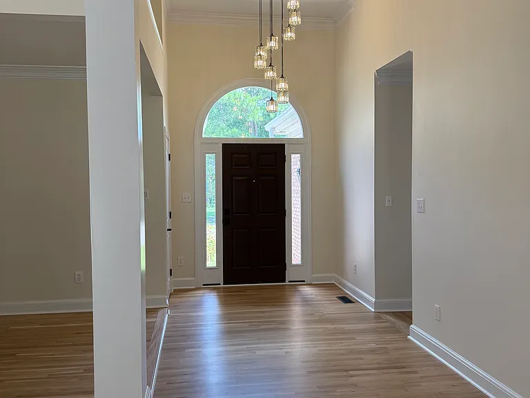 3205 Dalton Ct — Photo 3