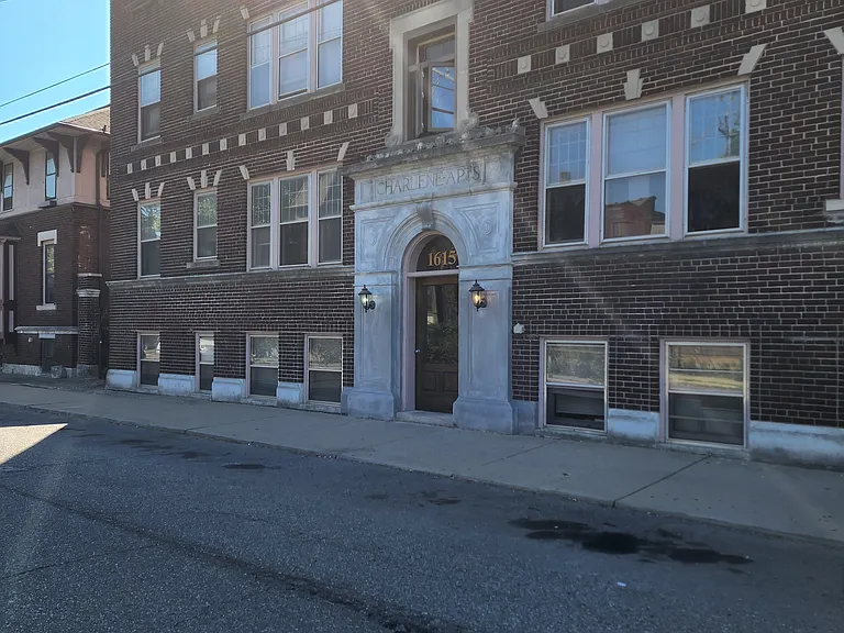1615 W Canfield St #311 — Photo 1